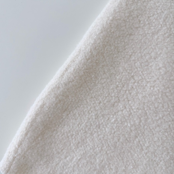 Aritzia The Group Kerez 100% Merino Wool Turtleneck Sweater Ivory Size M - Picture 10 of 13